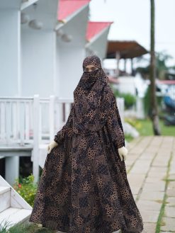 Alternative view of Long Khimar - 58