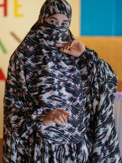 Alternative view of Long Khimar – 69